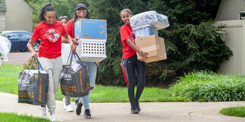 Residence Life Staff Move In Day